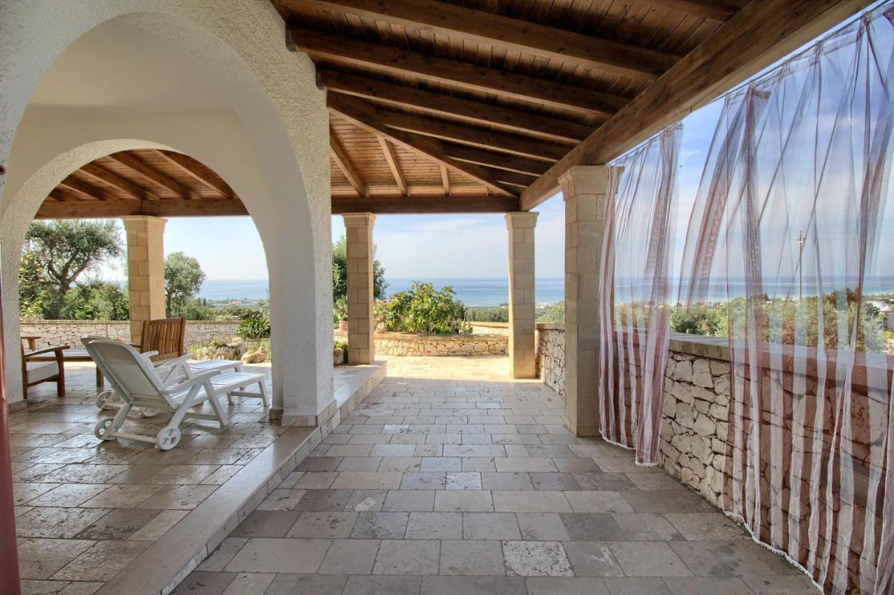 Li Cantori By Lovesud Marina Di Pescoluse Exterior photo